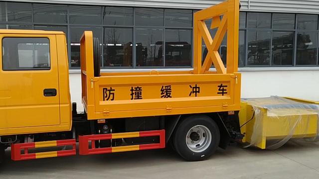 多種防撞型號掃路車，滿足不同工程需求